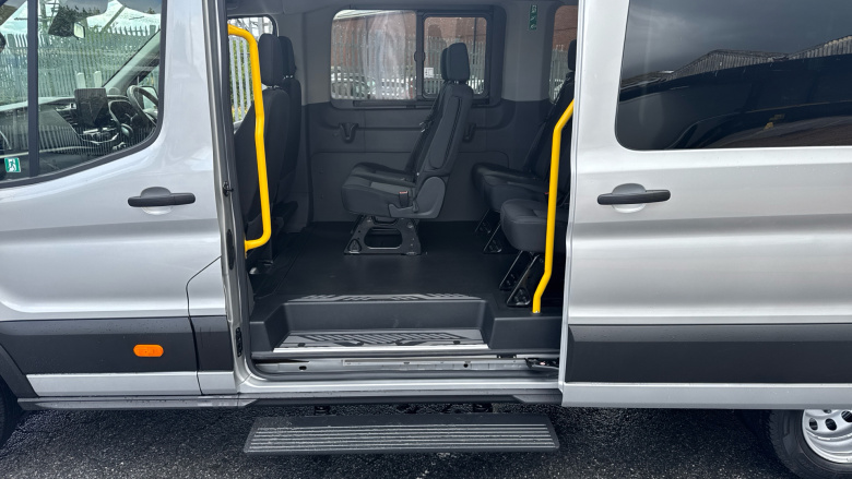 Ford Transit Minibus Transit 460 L4 Minibus Diesel Rwd 2.0 EcoBlue 165ps H3 17 Seater Trend Auto [Nav]